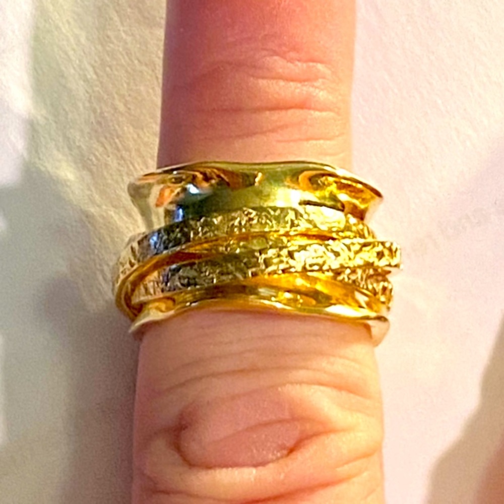 NWOT ITALY MADE 4 BAND SPINNER RING